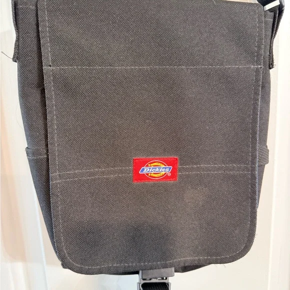 Dickies Black Canvas Crossbody Messenger Bag Adjustable Strap - Picture 3 of 6